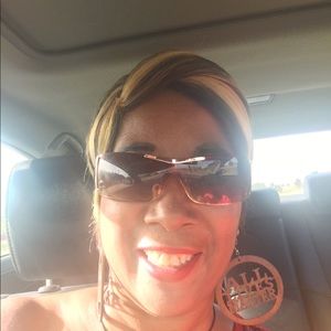 Meet your Posher, Roberta